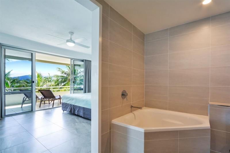 3 Bedroom Poinciana Lodge Isla Hamilton Exterior foto